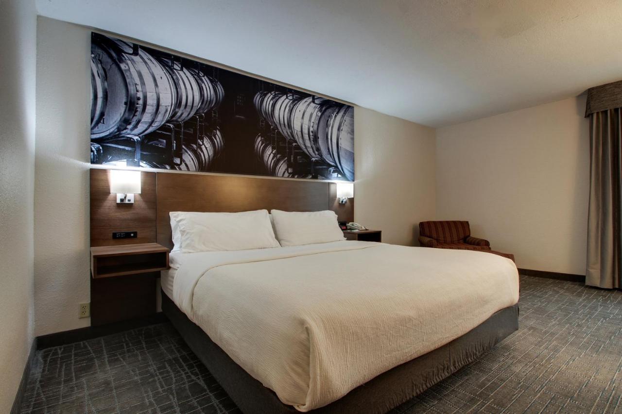 Clarion Pointe Hopkinsville Near The Bruce Convention Center Bagian luar foto